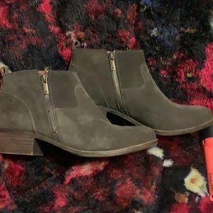 BNWOT lucky brand olive green booties size 10 OBO